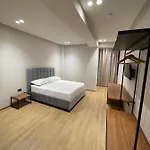 Bujtina Apsus 酒店 培拉特