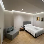 酒店 Bujtina Apsus