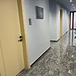 Bujtina Apsus 酒店 培拉特