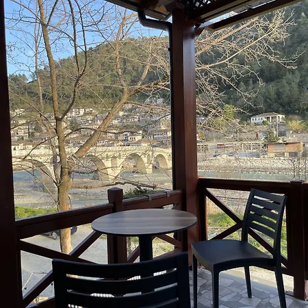 Hotel Bujtina Apsus