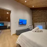 Bujtina Apsus * بيرات