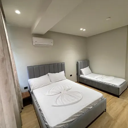 Bujtina Apsus * Berat