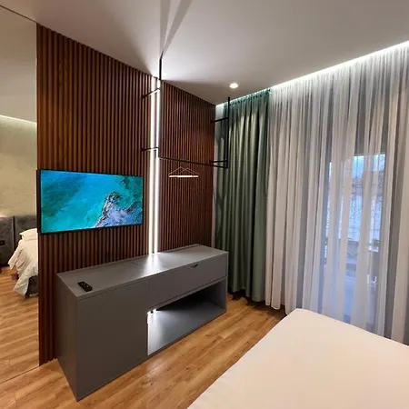 Bujtina Apsus * Berat