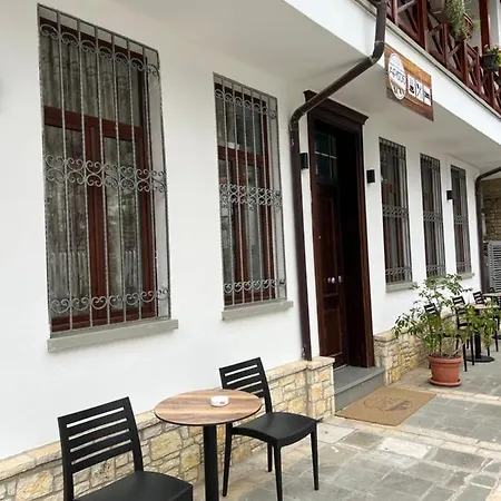 Hotel Bujtina Apsus *