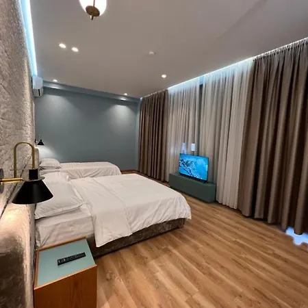 Bujtina Apsus Hotell Berat