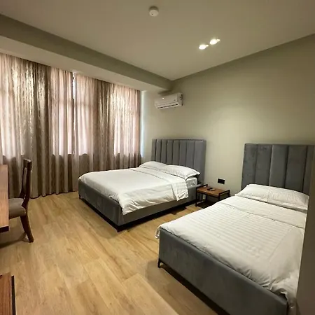 Bujtina Apsus * Berat