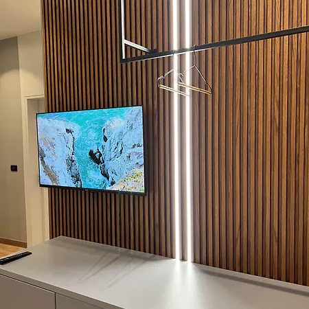 Bujtina Apsus Hotell *