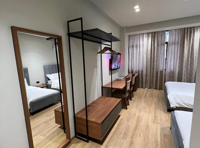 Hotel Bujtina Apsus *