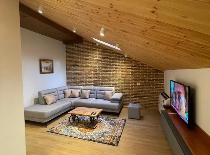 Bujtina Apsus Hotel *