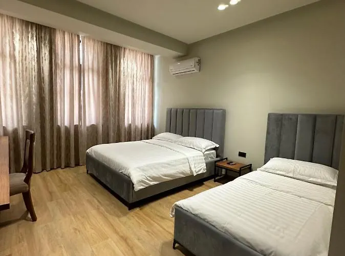 Bujtina Apsus * Berat