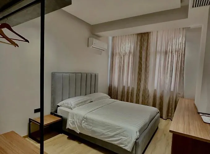 Hotel Bujtina Apsus *