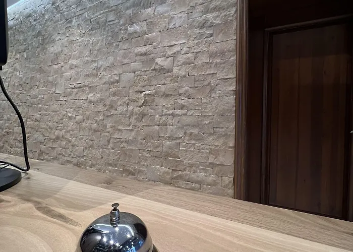 Hotel Bujtina Apsus *